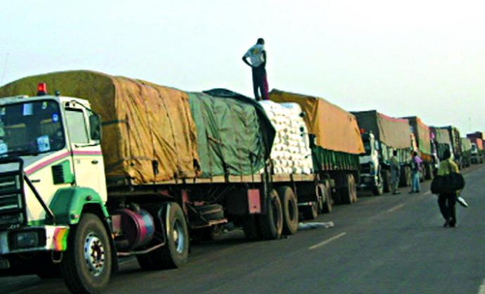 Camions hors normes : interdits… mais autorisés ?