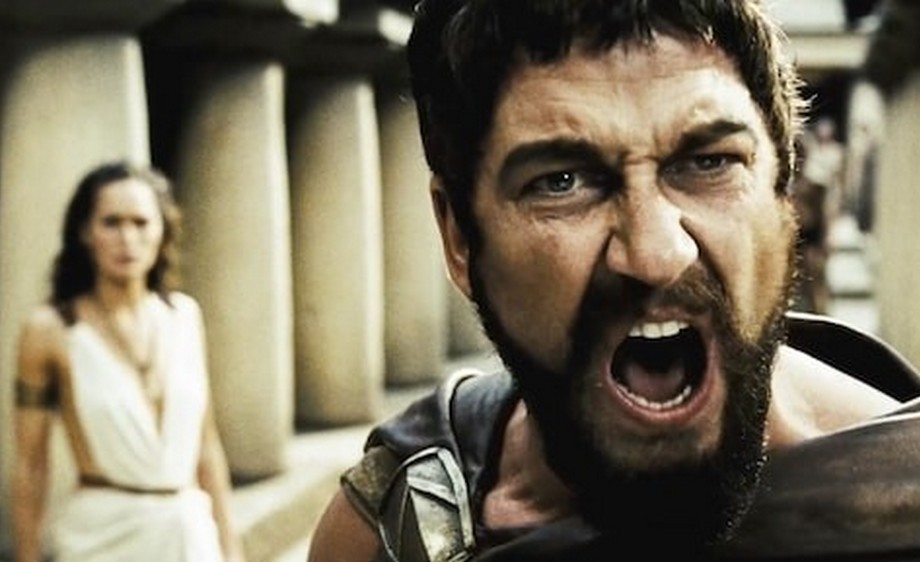 “Chaque jour, quelqu’un était emmené à l’hôpital” : Gerard Butler revient sur le tournage de “300”