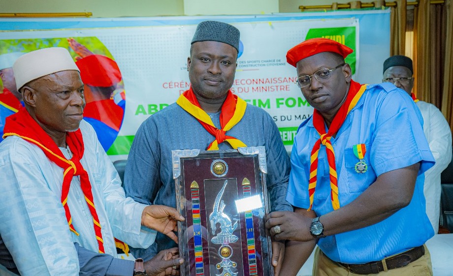 Les Pionniers du Mali reconnaissants : Un magnifique Tableau d’honneur au ministre Abdoul Kassim Fomba !