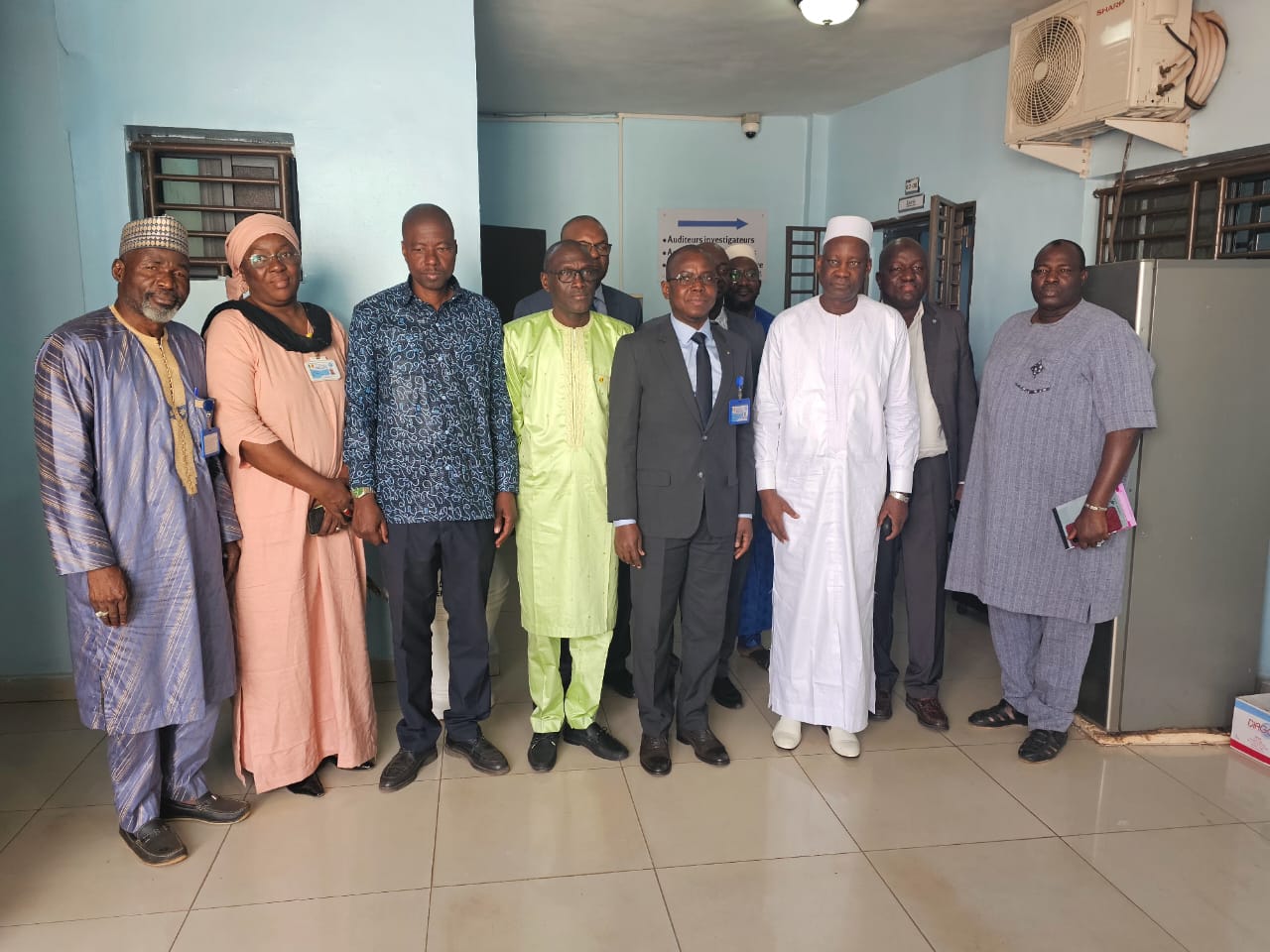 Le Ministre de la Refondation, Chargé des Relations avec les Institutions, Pr. Bakary Traoré, en visite à l’OCLEI