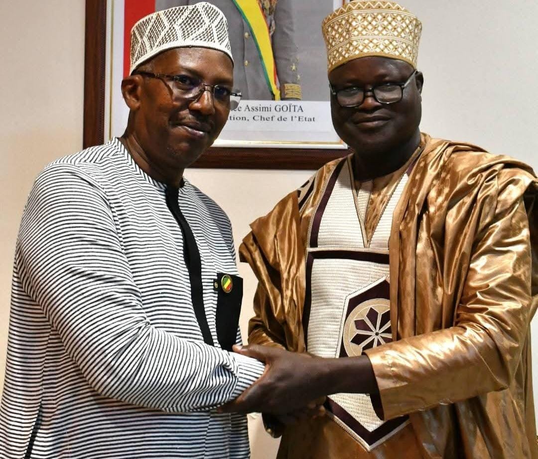 CMDT : le Pr Mamadou Moustapha Diarra passe le flambeau à Dr Kouloumégué Dembélé