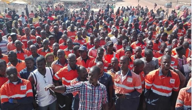 Licenciement à Loulo-N’Gounkoto : 120 sous-traitants des sociétés de placements ETASI et SAER-Emploi déversés pour « motif économique »dans la rue sans indemnités
