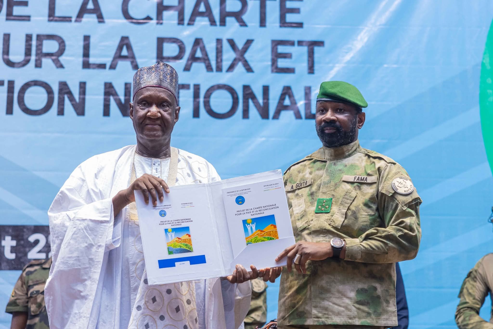 Assimi Goïta : << celui qui veut la paix dépose les armes, personne ne nous intimidera >>
