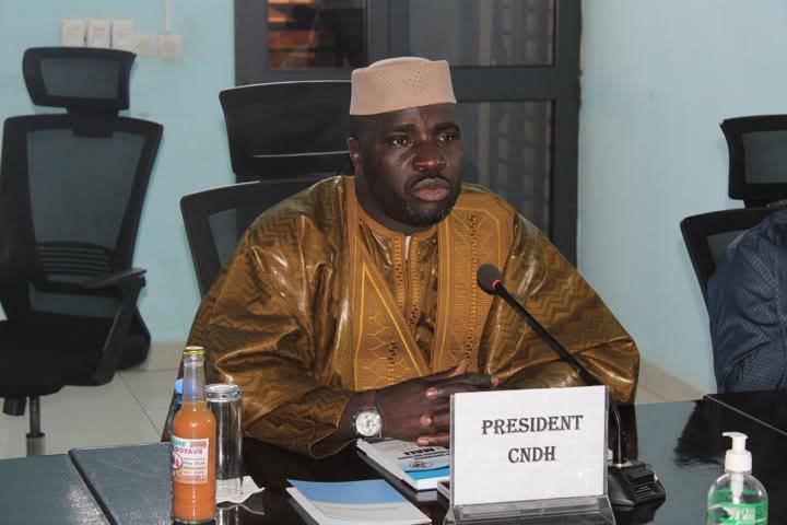 Commission Nationale des droits de l’homme : le décret de nomination du Pr Alkadri Diarra abrogé pour cumul de fonctions 