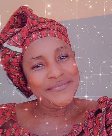 Mme Fatoumata Konaté : Une tresseuse au talent exceptionnel