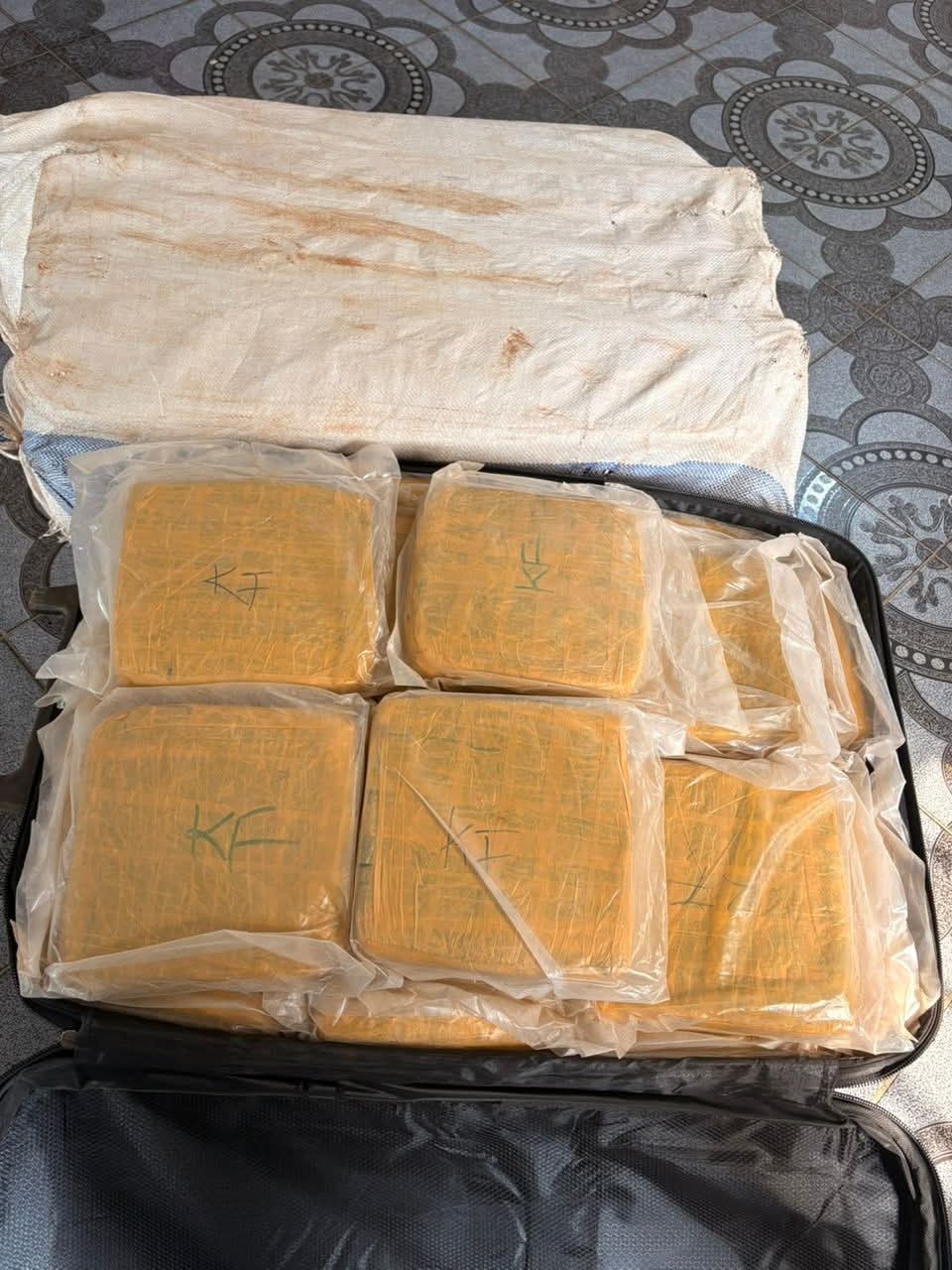 Luttekayes : M.D appréhendé en possession de 100 briques de Kursch