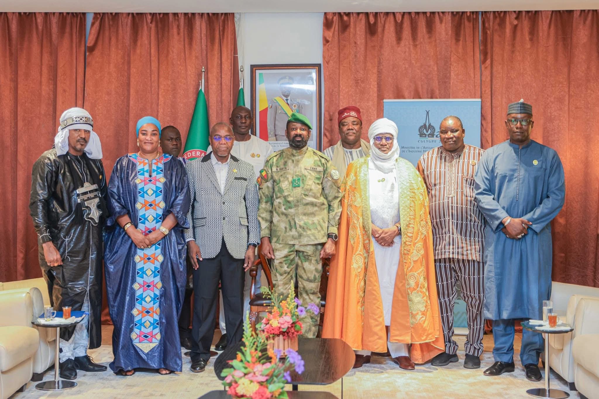 Mali : Le Général Assimi GOÏTA reçoit les Présidents des organes législatifs de l’AES au Palais de Koulouba