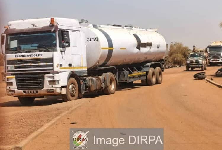 Crise du carburant : le Mali ravitaillé sur les dépouilles des terroristes