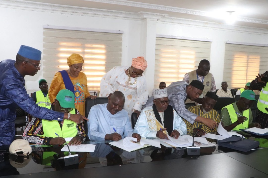 Crise du carburant : ce qu’il faut retenir des principaux accords conclus entre le gouvernement les chauffeurs