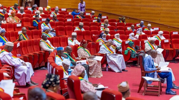 Loi de finances 2026 : budgets en hausse pour les institutions, baisse notable pour la Défense