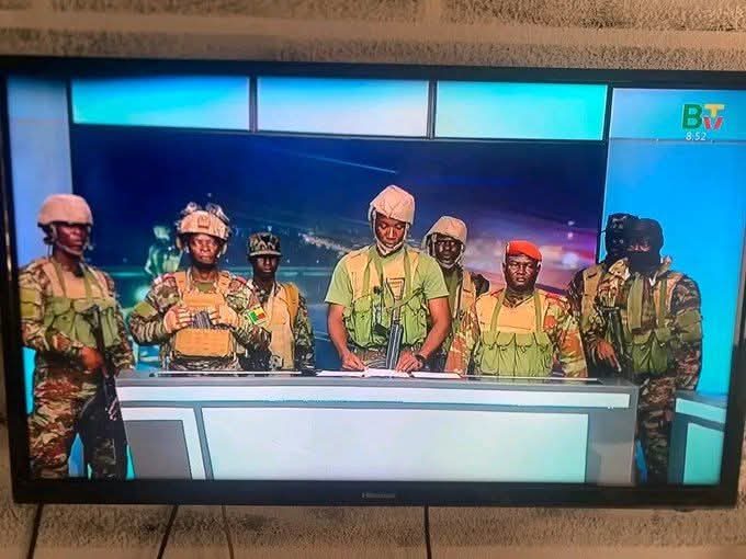 Coup de force au Bénin : des militaires annoncent la destitution du Président Patrice Talon