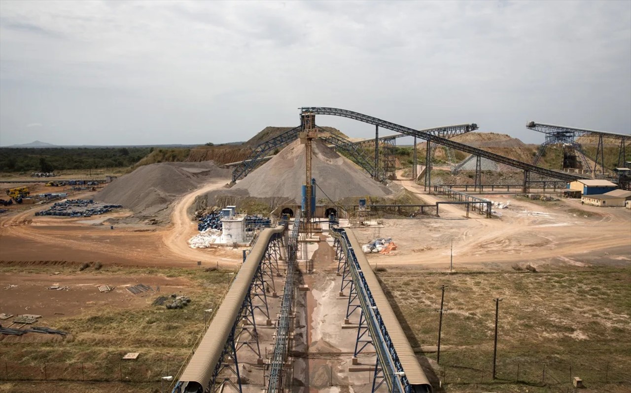 Mines d’or de Loulo : le Mali renouvelle le permis de SOMILO pour 10 ans 