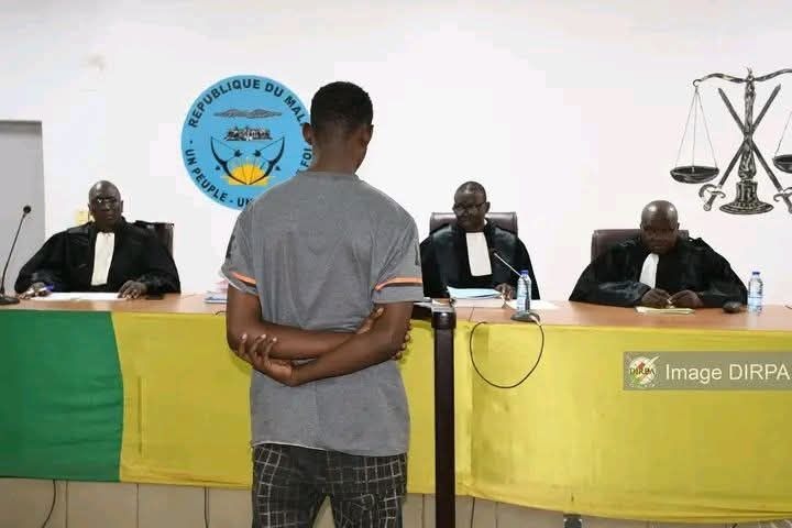 Audience correctionnelle du tribunal militaire de Bamako : 02 affaires portant sur le détournement et la vente d’arme de guerre inscrites au rôle