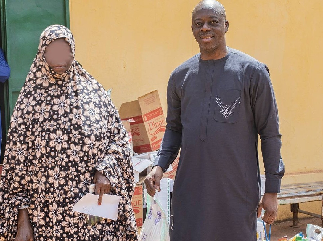 Soungalo Solidarité : Remise de kits alimentaires à 50 acteurs du secteur funéraire