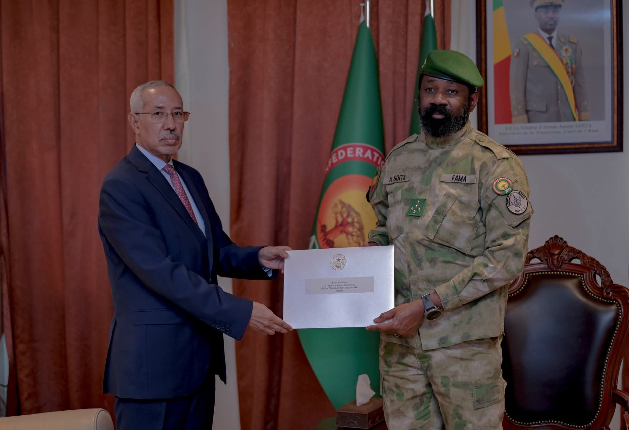 Diplomatie : Le ministre mauritanien de la Défense porteur d&rsquo;un message du Président Ghazouani au Chef de l&rsquo;État