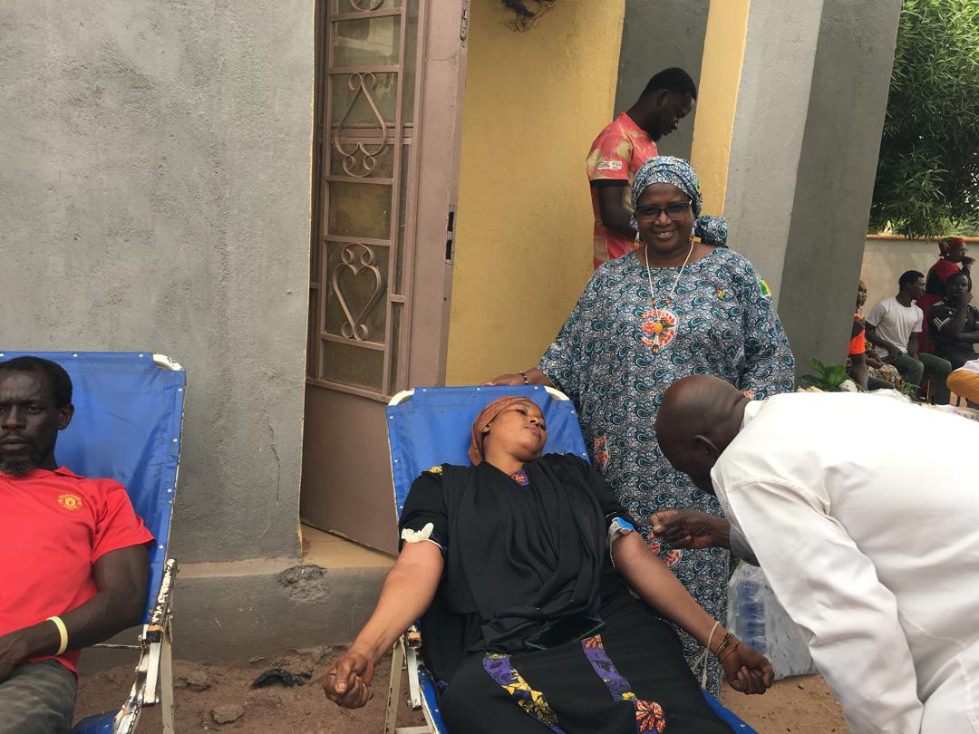 Soutien aux (FAMA) : l’Association Mousso Kalan NI Baara (Benkola) de Sotuba village collecte plus d’une cinquantaine de poches de sang