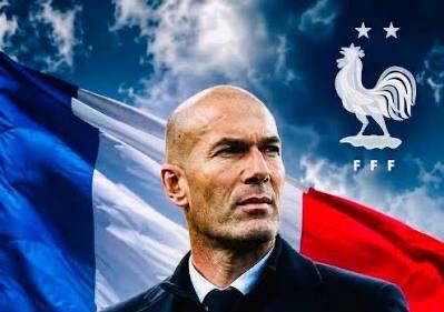 ÉQUIPE DE FRANCE : ZINÉDINE ZIDANE REMPLACE DIDIER DESCHAMPS