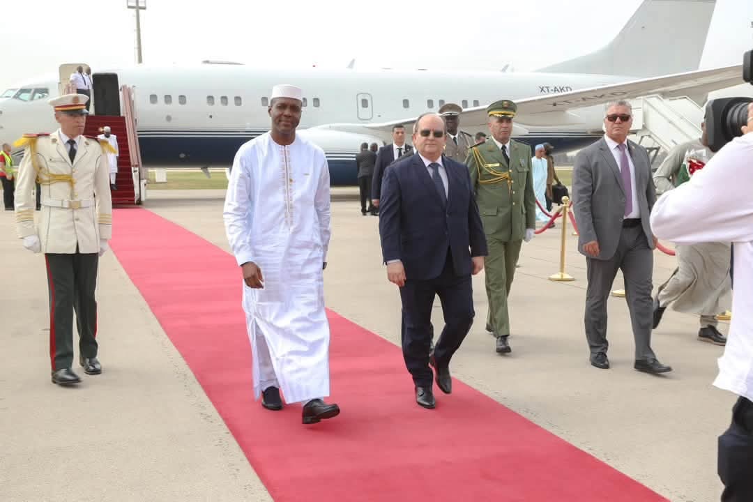 ARRIVÉE DU PREMIER MINISTRE MALIEN À ALGER