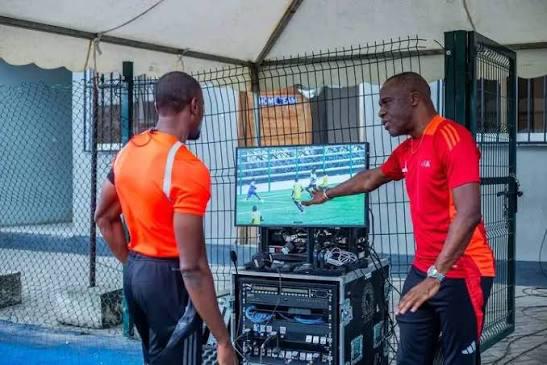 Arbitrage vidéo : la Tanzanie adopte le Football Video Support en remplacement de la VAR