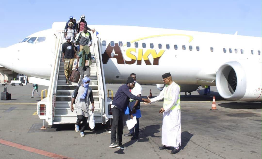 Enfin de retour au bercail : 162 migrants maliens accueillis à Bamako