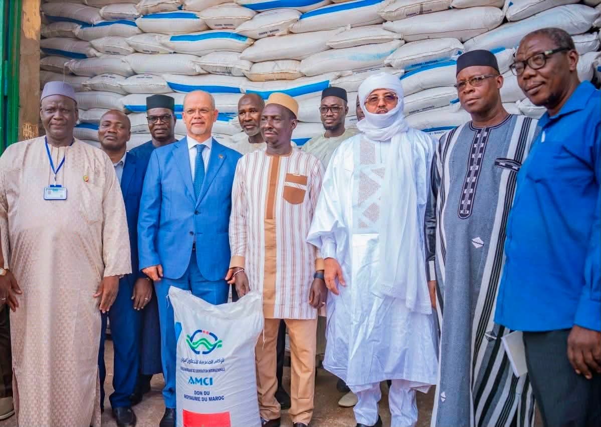 Sécurité alimentaire : le Maroc offre 1 000 tonnes de fertilisants au Mali