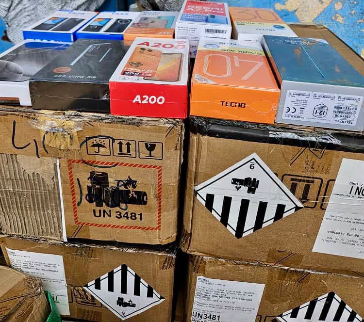 LUTTE CONTRE LA CONTREBANDE : un lot de 1 083 téléphones portables saisi à Sanankoroba