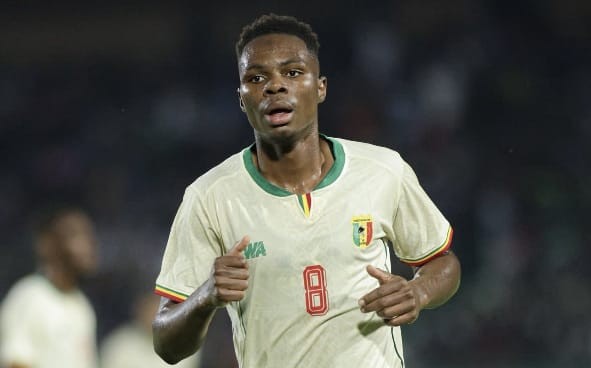 « EST-CE QUE TU AS VU LE TERRAIN LÀ ? » : LE COUP DE GUEULE VIRAL DE MAMADOU SANGARÉ APRÈS LE MATCH LIBERIA-MALI