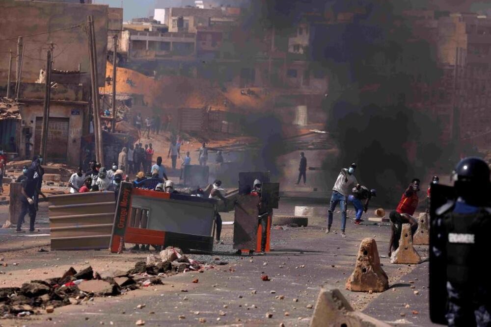 SÉNÉGAL : INCULPATIONS POUR CRIMES CONTRE L’HUMANITÉ LIÉS AUX VIOLENCES POLITIQUES DE 2021 À 2024