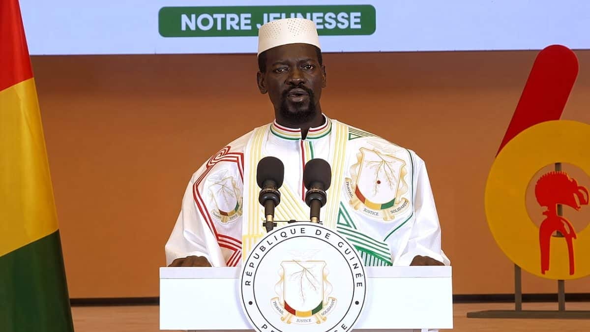 GUINÉE : LE GÉNÉRAL MAMADI DOUMBOUYA GRACIE 217 PRISONNIERS POUR LA FÊTE DE L&rsquo;INDÉPENDANCE