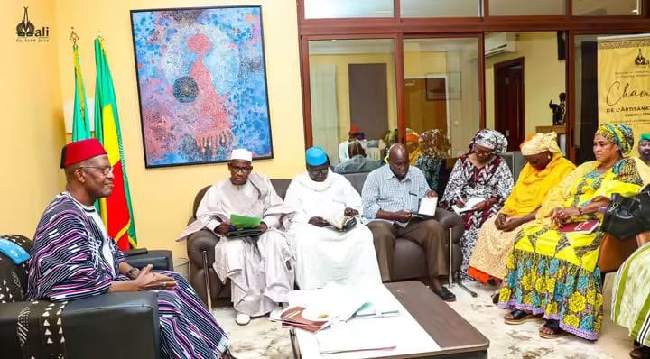 PROMOTION SOCIOCULTURELLE DU PAYS : l’Amicale des animateurs socioculturels du Mali présente ses initiatives au ministre Mamou DAFFÉ